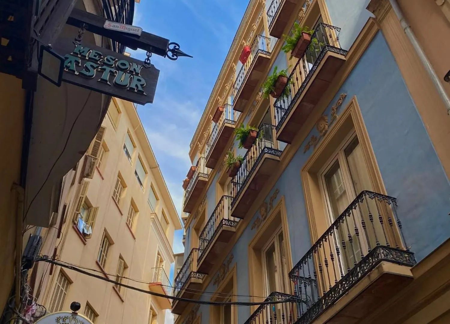 Be Happy Estudio Malaga Spain